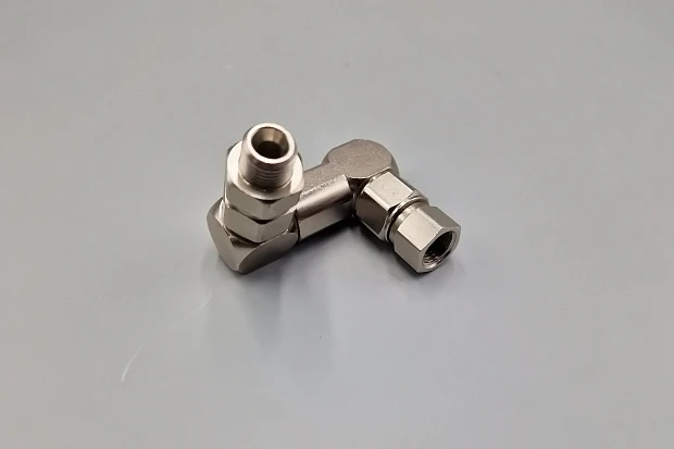 Вертлюг Z-образный 1/4" NPS (F) - 1/4" NPS (M) [A95500-C]