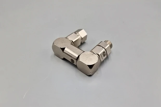 Вертлюг Z-образный 1/4" NPS (F) - 1/4" NPS (M) [A95500-C]